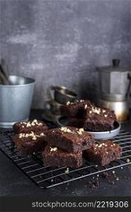 high angle brownies cooling rack with kettle