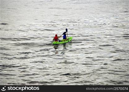 High angle view of two people kayaking, La Jolla Reefs, San Diego Bay, California, USA