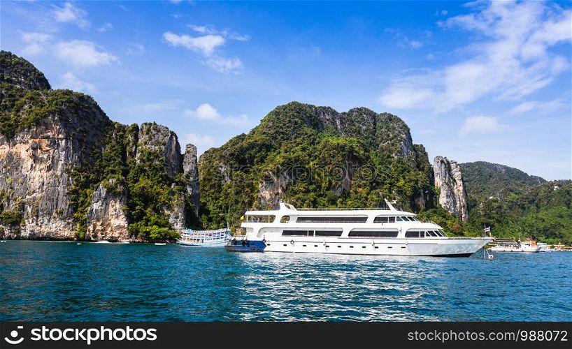 high class luxury big ship for rent tourist on phi phi island hi season and Halliday Thailand