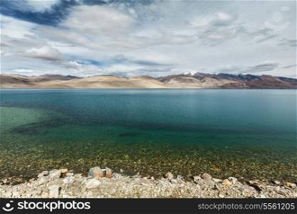 Himalayan mountain lake in Himalayas Tso Moriri (official name: Tsomoriri Wetland Conservation Reserve), Korzok, Changthang area, Ladakh, Jammu and Kashmir, India