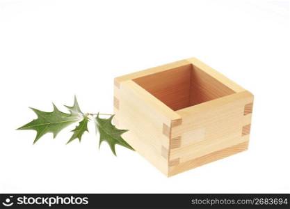 Holly tree leaf and measure box