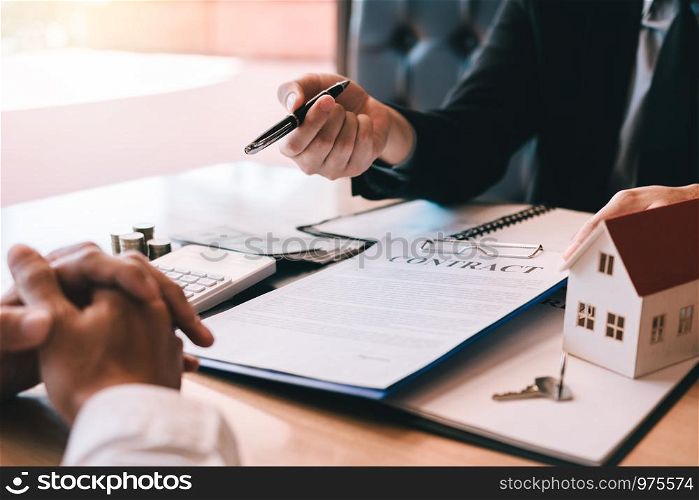 Home agents are sending pens to customers signing a contract to buy a new home.