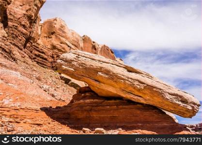 hoodoo rock formations at utah national park mountains