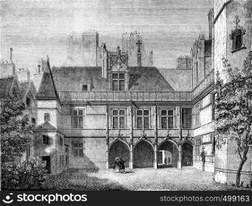 Hotel de Cluny, in Paris, Inside the courtyard, vintage engraved illustration. Magasin Pittoresque 1841.