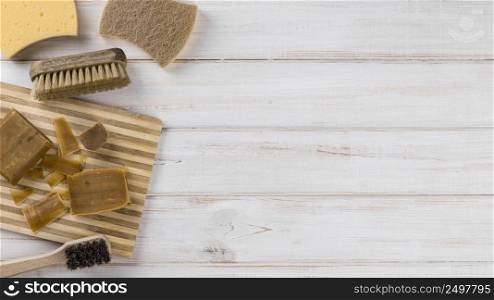 house eco cleaners sponges brushes