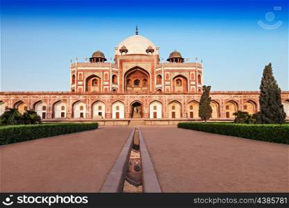 Humayuns Tomb is one of the most popular tourist destination in Delhi, India.
