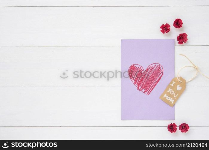 i love you mom inscription with heart drawing table