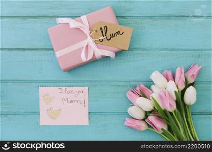 i love you mom inscription with tulips gift