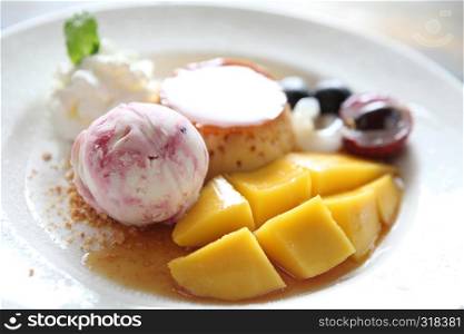ice cream with pudding and fruit
