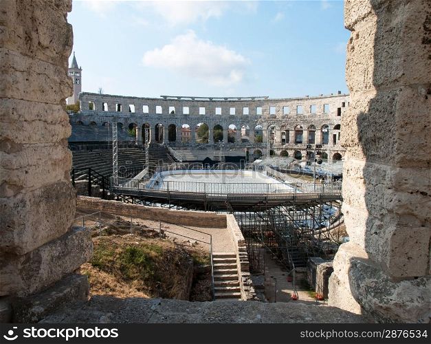 ice hockey in colosseum in Pula