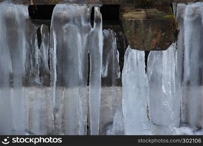 Ice structure outside on objects