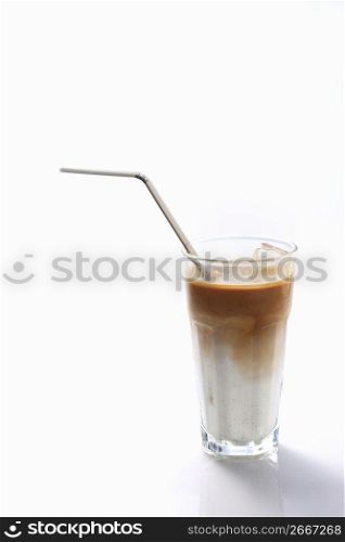 Iced cafe latte