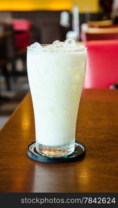 iced milk for healthy beverage