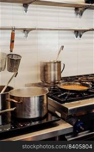 Image of a professional kitchen preparing a paella