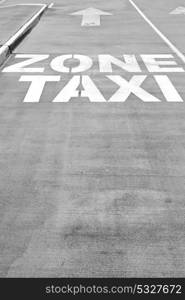 in australia the line painted in the asphalt information for the taxy zone