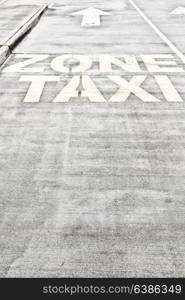 in australia the line painted in the asphalt information for the taxy zone