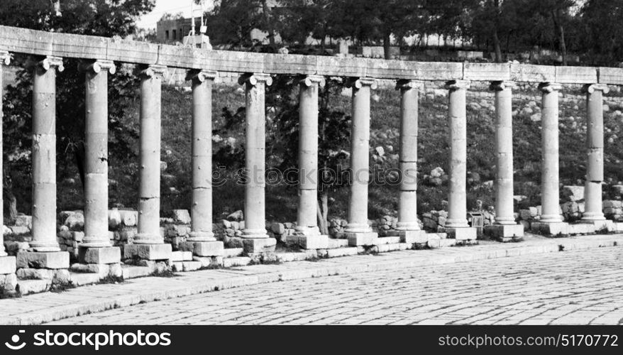 in jerash jordan the antique archeological site classical heritage for tourist