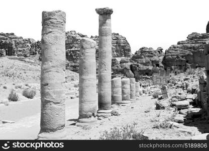 in petra jordan the antique street full of columns and architecture heritage