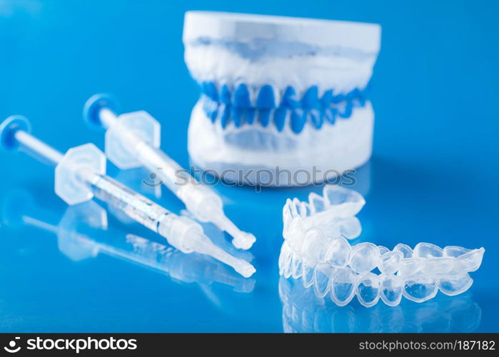 individual set for teeth whitening silicone tray syringe