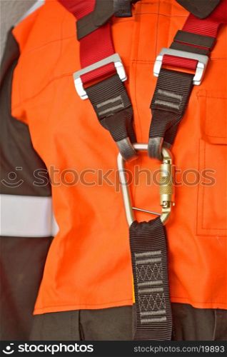 Industrial safety belt and carbine