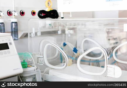 Infant Incubator Equipment - Neonatal Intensive Care Unit