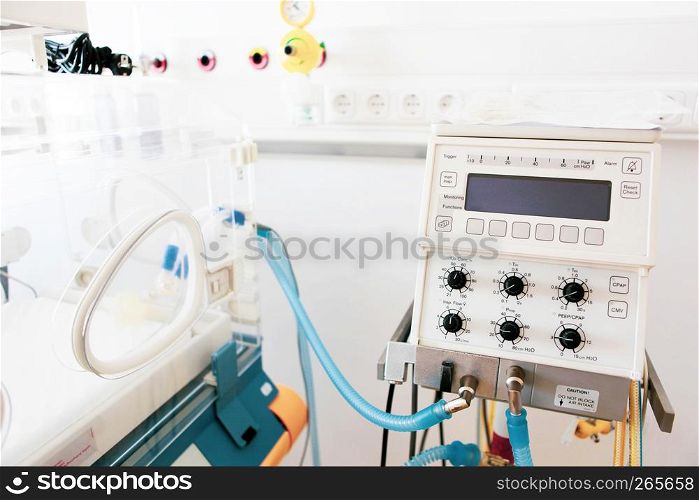 Infant Incubator Equipment - Neonatal Intensive Care Unit
