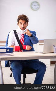 Injured employee working in the office