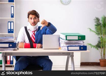 Injured employee working in the office