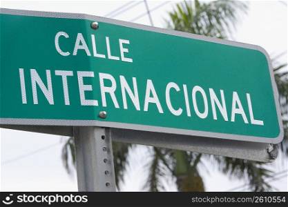 International Villa Street sign, Spanish