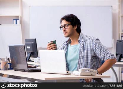 It specialist working in the office 
