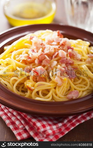 italian pasta spaghetti carbonara