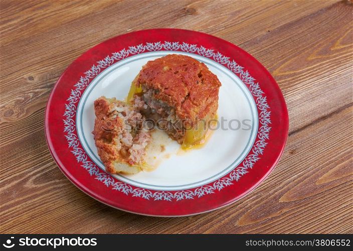 Italian zucchini stuffed with beef and rice
