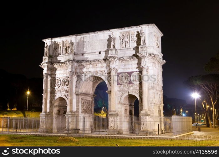 Italy. Rome. An arch triumphal, night