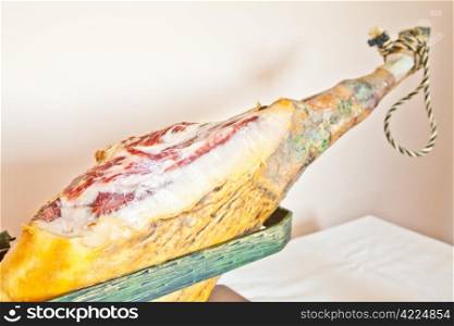 JamA?n ibArico; Iberian ham, also called pata negra, the most espensive ham in the world