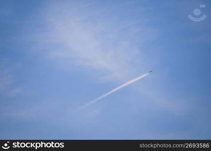 Jet stream,Vapor trail,Contrail