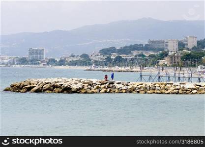 Jetty in the sea, Baie De Cannes, Cote d&acute;Azur, Cannes, Provence-Alpes-Cote D&acute;Azur, France