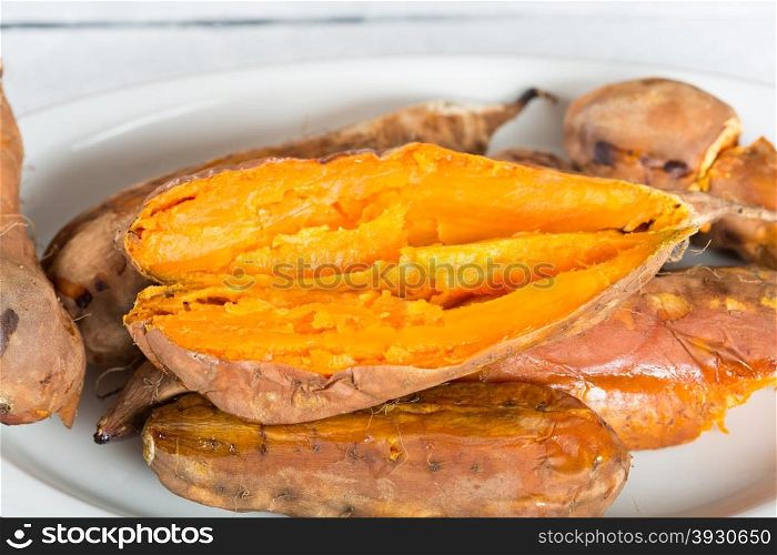 Juicy and delicious freshly cooked baked potatoes