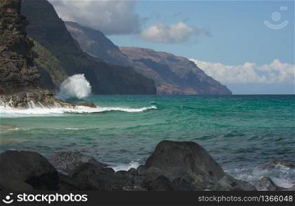 Kauai&rsquo;s Breathtaking Na Pali Coastline with crashing waves.. Kauai&rsquo;s Na Pali Coastline