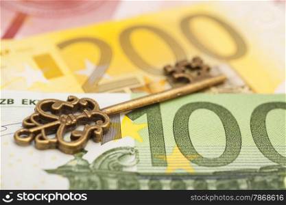 Key to success on different euro banknotes