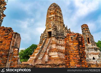 Khmer style main Prang at Wat Chaiwattanaram in Ayutthaya Historical Park Phra Nakon Si Ayutthaya province, Thailand
