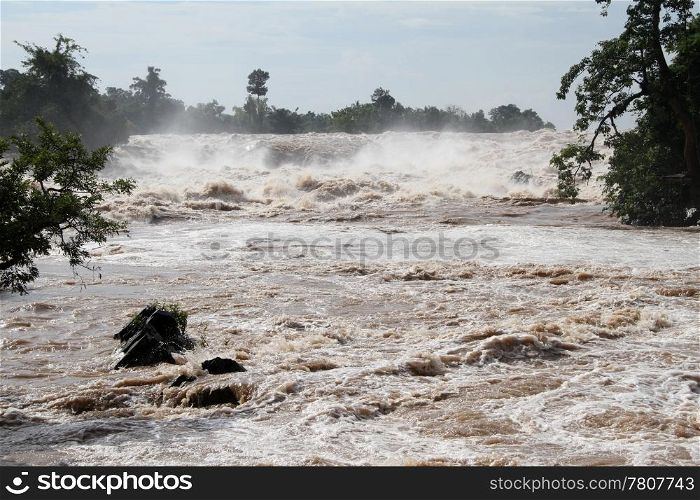 Khone Pha Pheng waterfal and rainy season in Laos