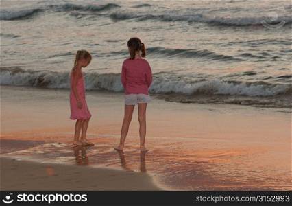 Kids playing on beach - Hawaii