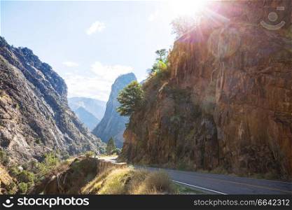 Kings River Canyon in Kings Canyon and Sequioa National Park. California. USA