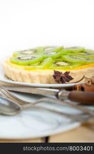 kiwi pie tart with lemon custard cream and spices