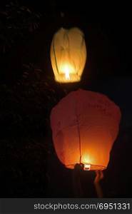 kongming lantern (sky lantern)