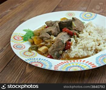 Kuzu Kapama - Turkish meat dish with lamb and vegetables