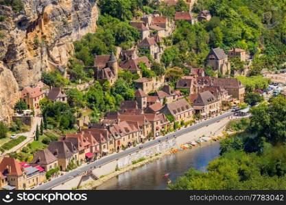 La Roque-Gageac, view from Marqueyssac. Dordogne, France
