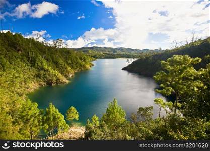 Lake surrounded by mountains, Lagunas De Montebello National Park, Chiapas, Mexico