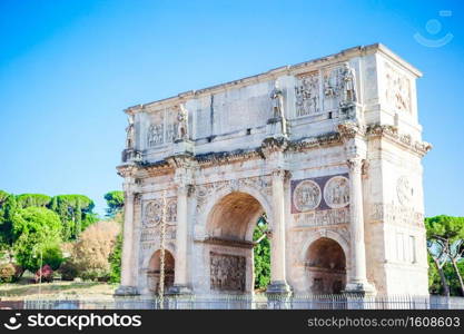 Landscape view of the Arch of Constantine in Rome, Italy.. Landscape view of the Arch of Constantine in sunny holidays, lots of tousists, summer vacation, Rome, Italy.