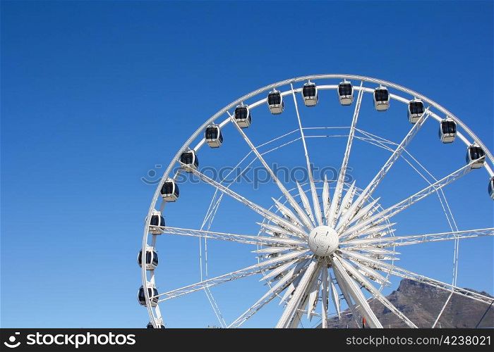 Large Ferris Wheel at the Cape Town Waterfront